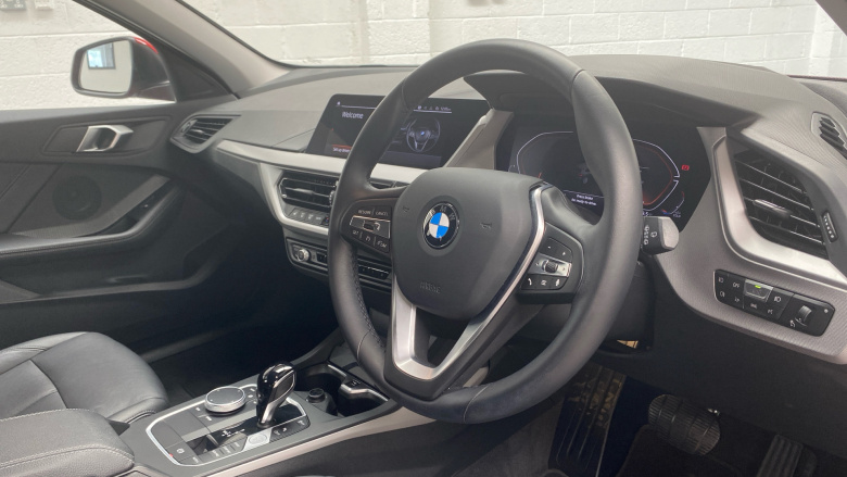 BMW 1 Series 118i SE 5dr Petrol Hatchback